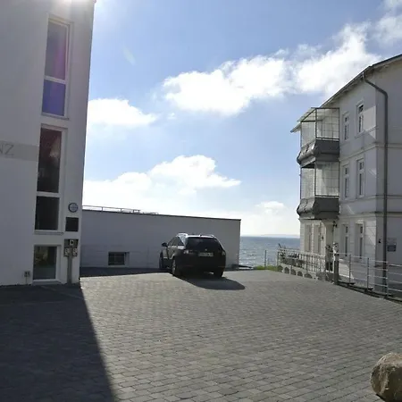 Old Bank With A Sea View Apartamento Sassnitz